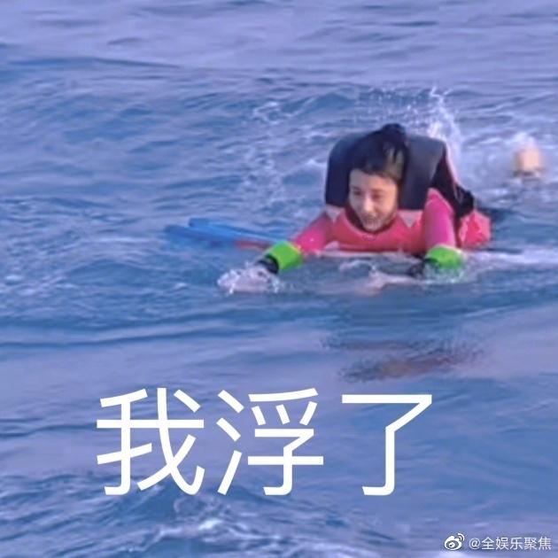晋中战役，二营正激战，老乡挑着水往前冲，含泪说的话成战斗动员
