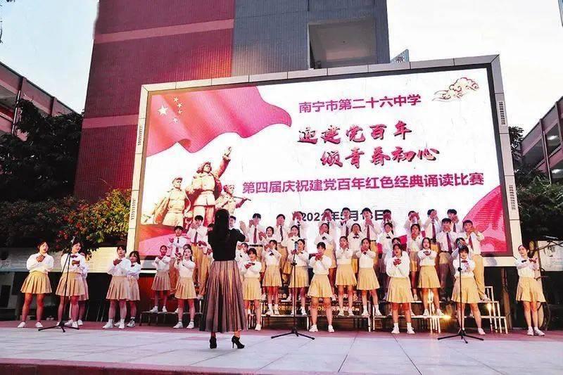 奔驰全新一代C级曝光!“撞脸”小鹏P5,比宝马3系还好看?