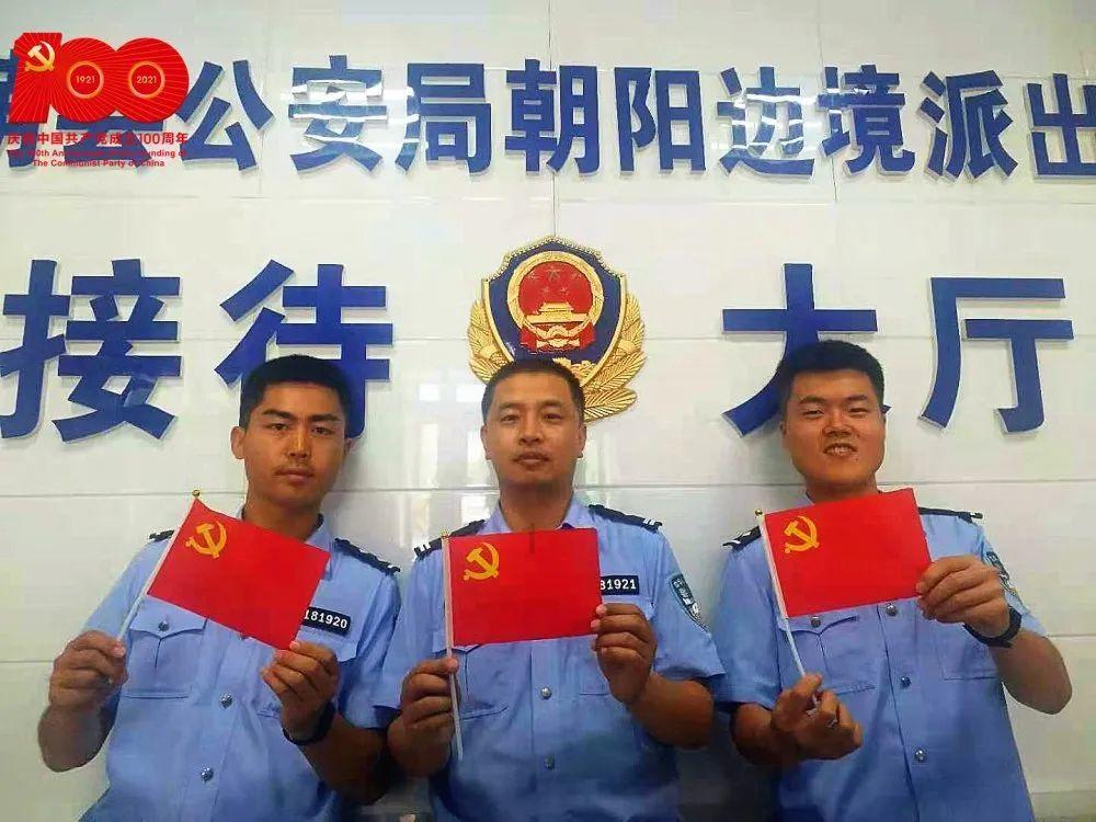 高中没有什么要好朋友,一个人独来独往的女生。长得很漂亮,活泼开朗,但她总是独来独往,是不是很奇怪?-智能问答网页,快速解答你的问题