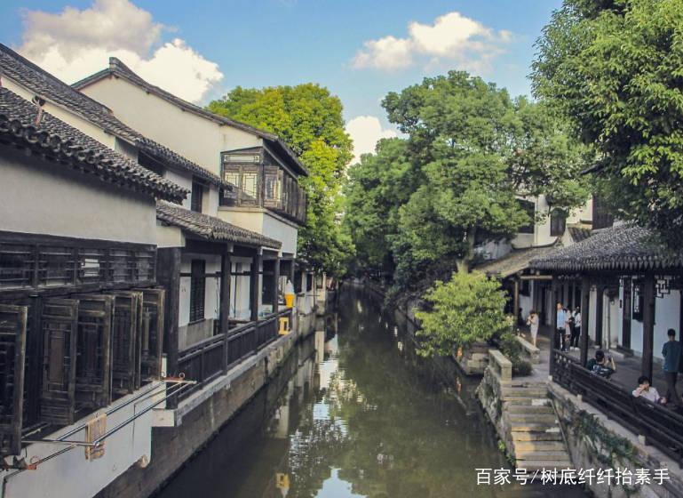 奋力交出新重庆建设起步之年的法院精彩答卷